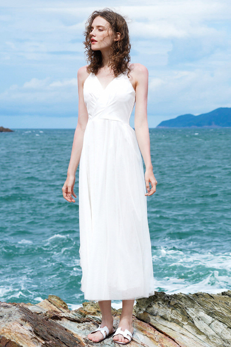 白纱裙 连衣裙_网纱裙子女2018新款白色长裙超仙气质吊带连衣裙海边