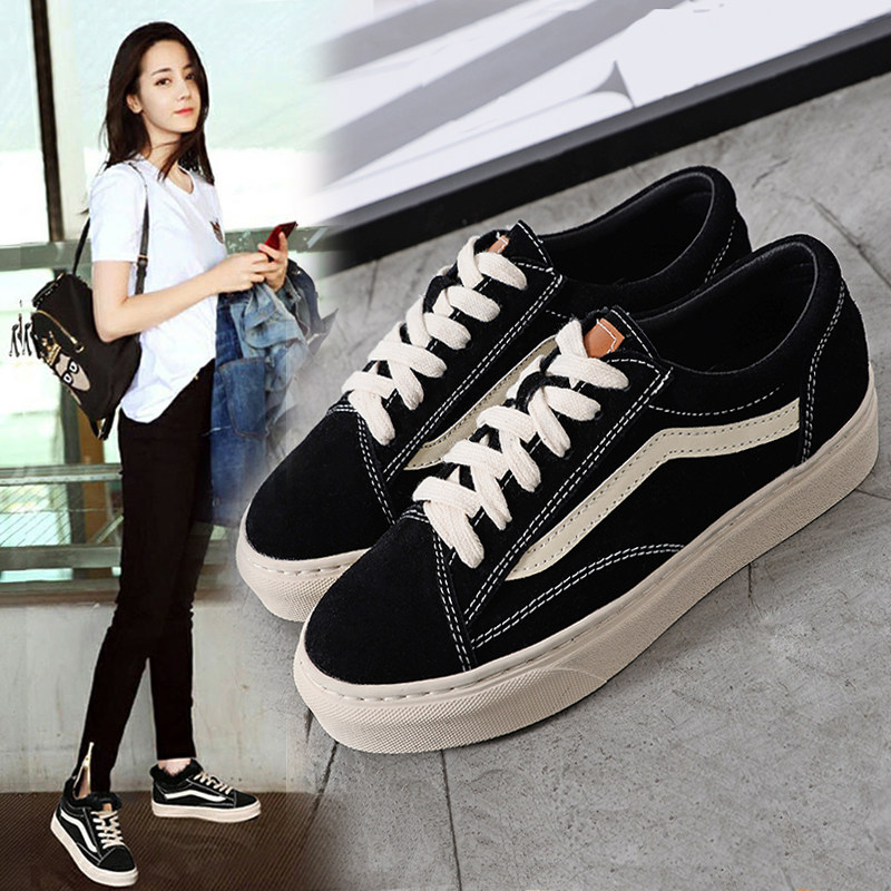 对于穿多了高跟鞋的女生来说,换上这样一款运动鞋是对双脚最好的解放