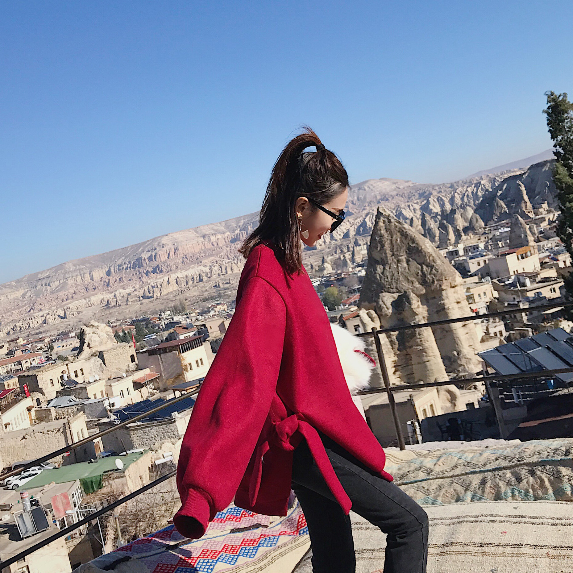 宽松大气的卫衣,穿出酷酷的休闲感