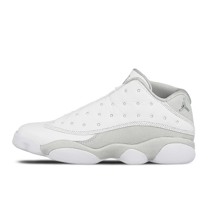 穿上白色aj,清爽出发!