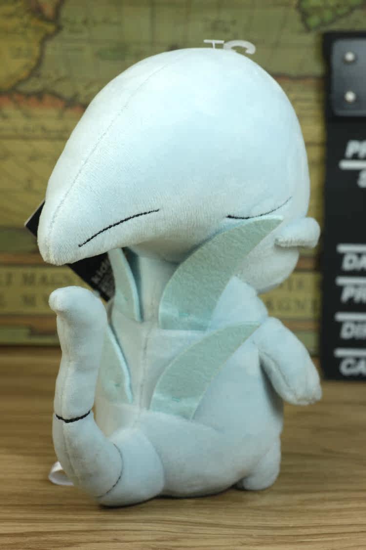 一折铁血战士玩具_kidrobot q版alien契约白化异形铁血战士毛绒玩具