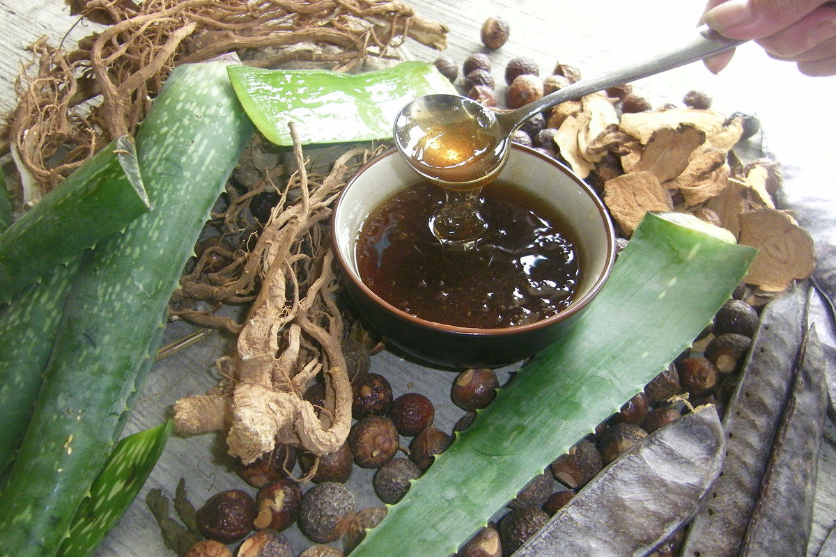 热销洗发液无硅油_天然无硅油皂角首乌菩堤液 植物洗发水 皂角洗发水