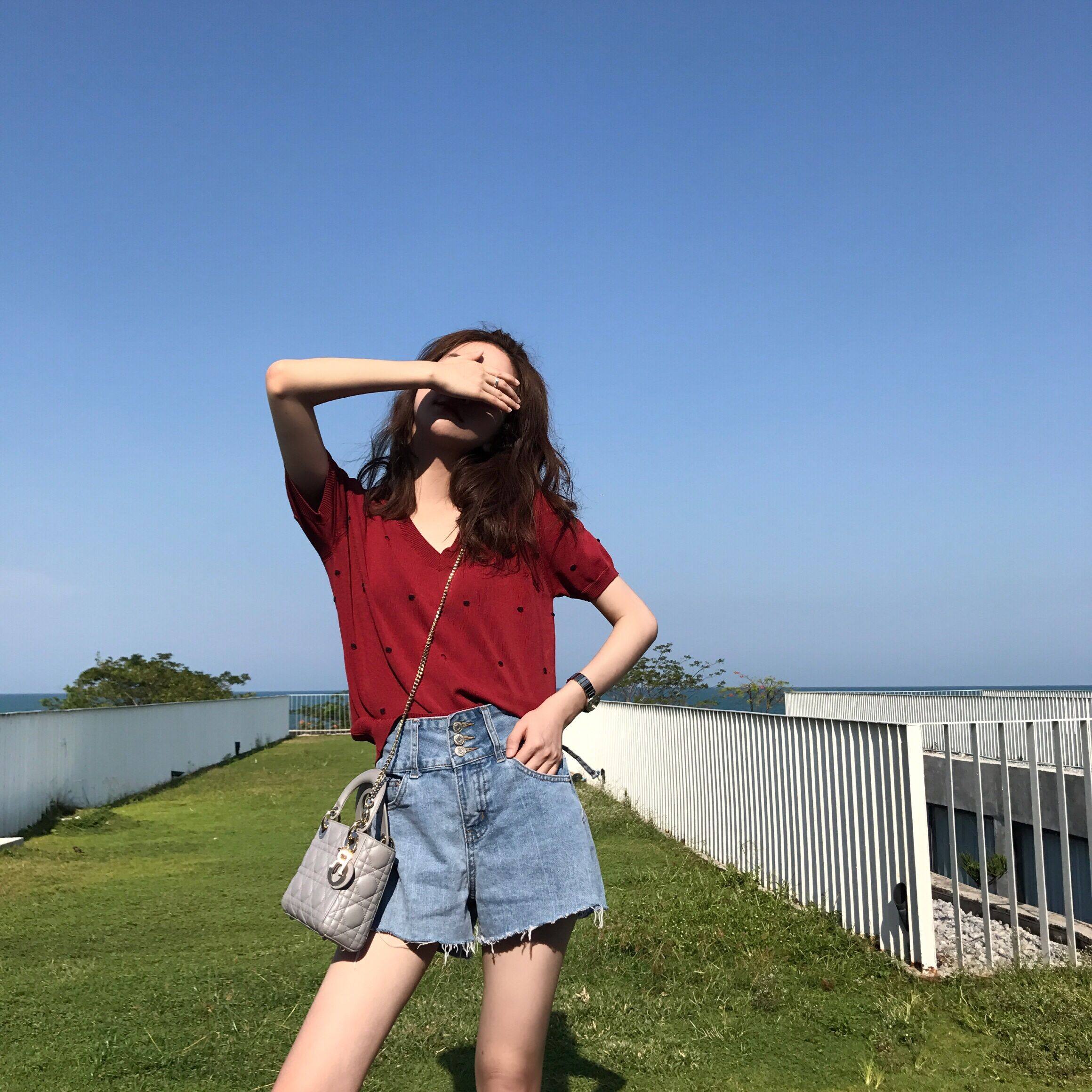 肉完rouwanbaby180416气质小姐姐复古夏季短款上衣冰丝针织衫女