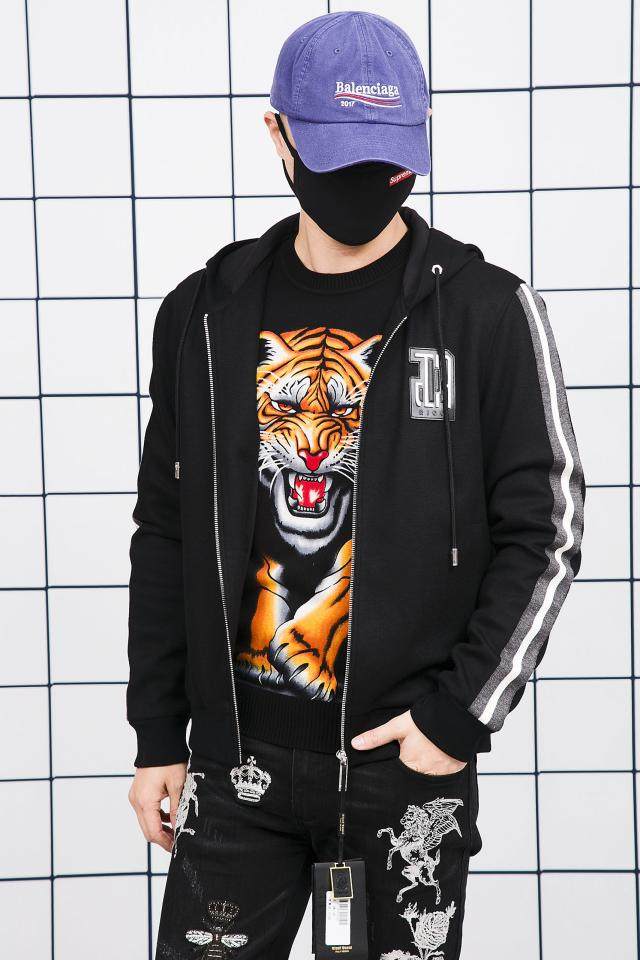 17秋冬新款 ricci vuuci 男士条纹袖拉链连帽运动休闲外套 126600