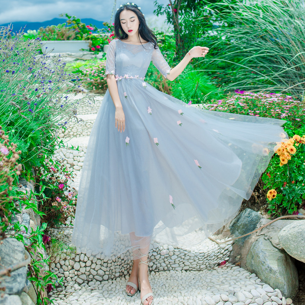 网纱刺绣蕾丝连衣裙女夏季修身显瘦飘逸海边度假大摆长裙仙女礼服