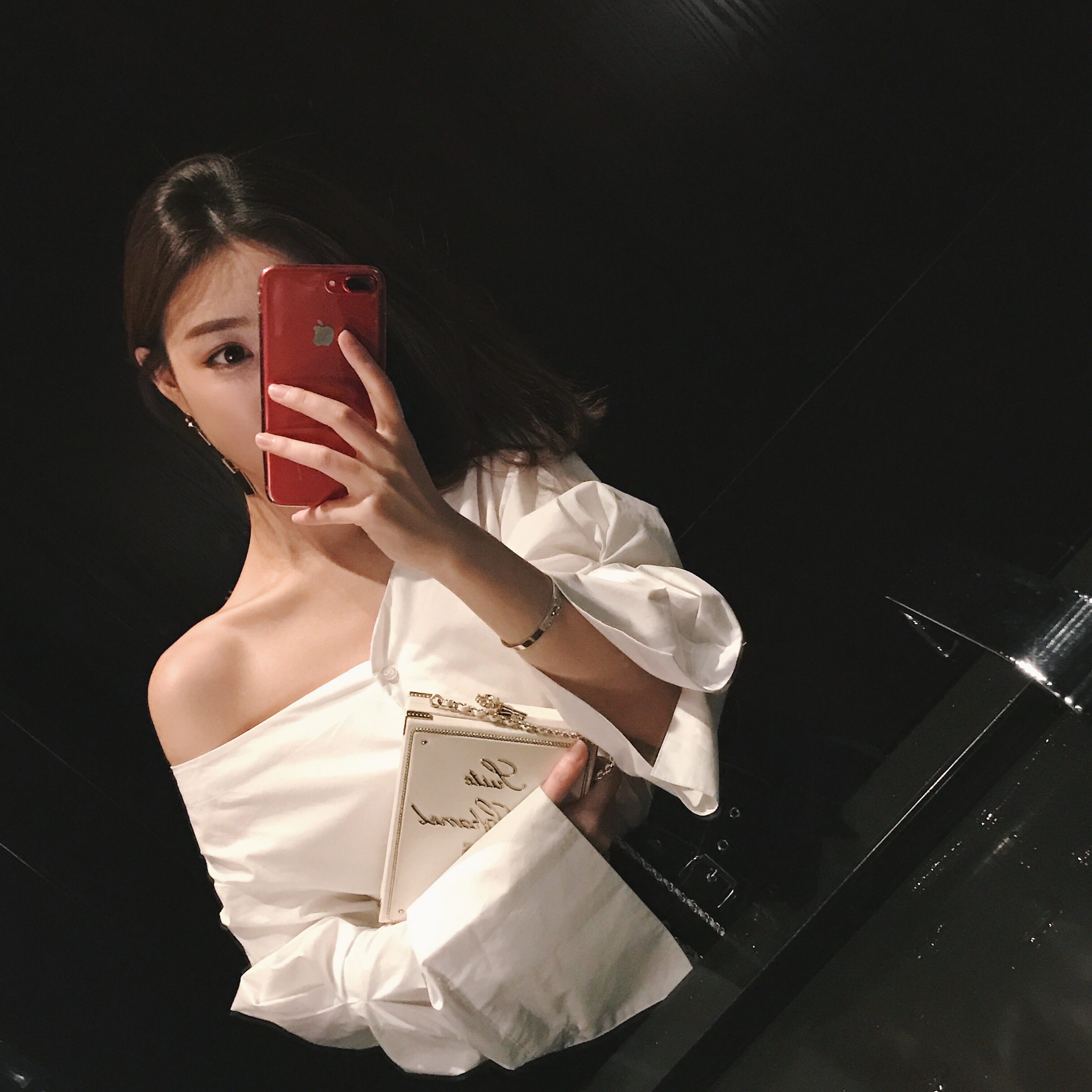 钱夫人chinstudio韩版宽松露肩喇叭袖白衬衫女学生百搭一字肩上衣