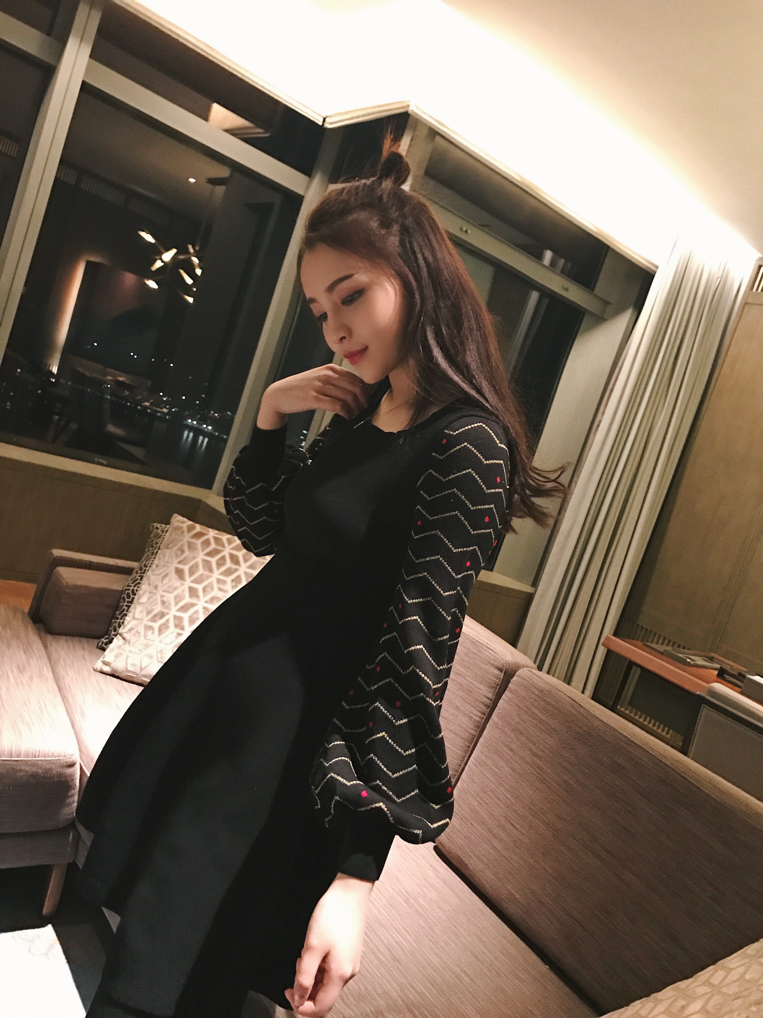 钱夫人chinstudio 灯笼袖条纹打底针织连衣裙女中长款a字蓬蓬裙潮