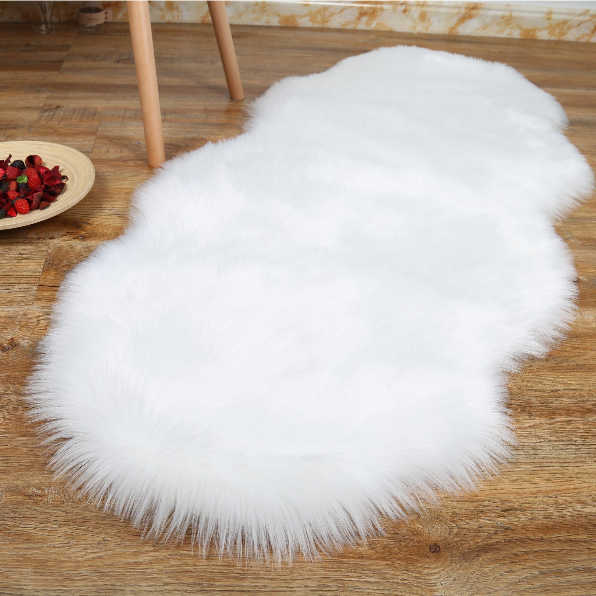 红椅子毛绒毯子坐垫床边地毯垫装饰主播椅子坐垫毛毯白色背景毯优惠券