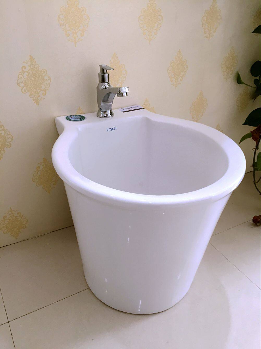 富田陶瓷拖布池 带龙头孔拖把池 阳台洗拖盆 超深墩布池特卖包邮