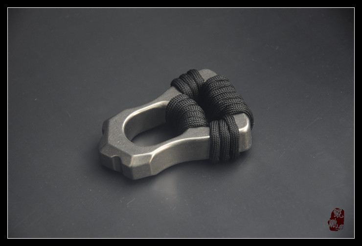 指虎_鲲鹏elite钛合金树叶戒指非金属edc指虎单指防卫破窗器tc21热