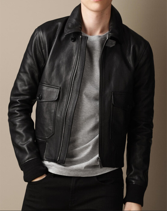 限时代购,巴宝莉burberry 1600美金黑色粒面小牛皮飞行员a2皮夹克