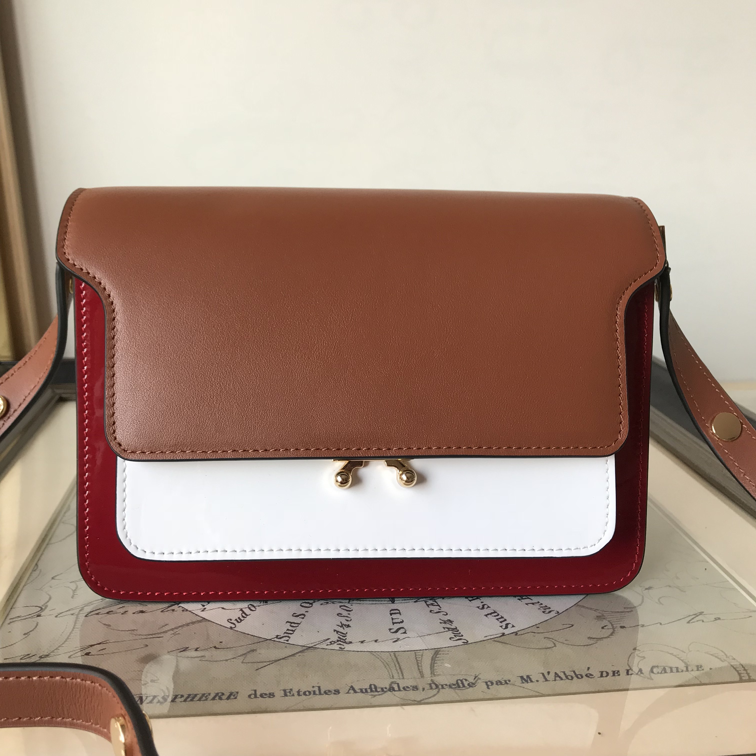 2018s高版本高端定制 trunk包 风琴包中号单肩斜挎手提焦糖/白/粉