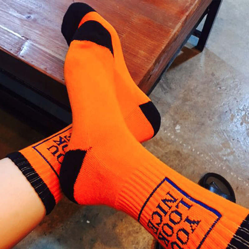 特价原宿风潮牌_2018原宿风潮牌多福猫夏季新款个性中筒运动橙色字母