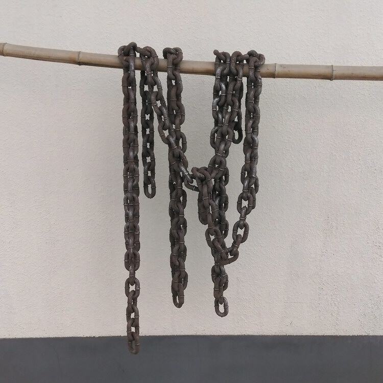 生锈铁链