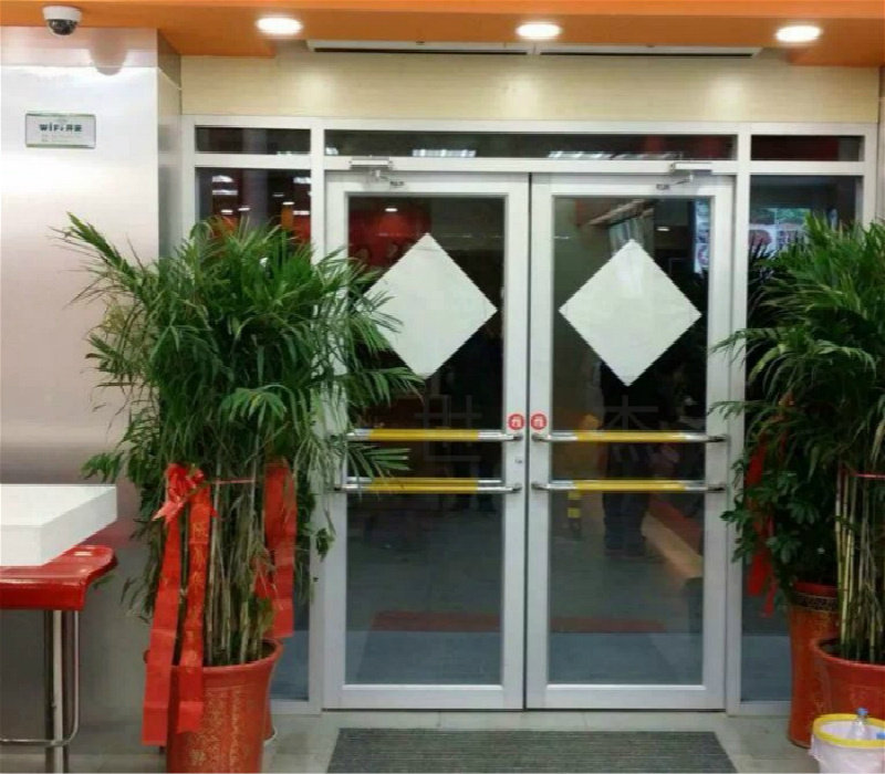 肯德基玻璃门大额优惠券