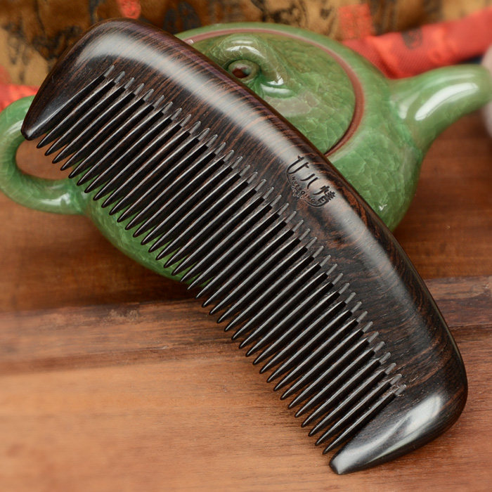 大号乌木黑檀木梳子 创意刻字 防静电按摩梳子紫光檀送一把桃木梳