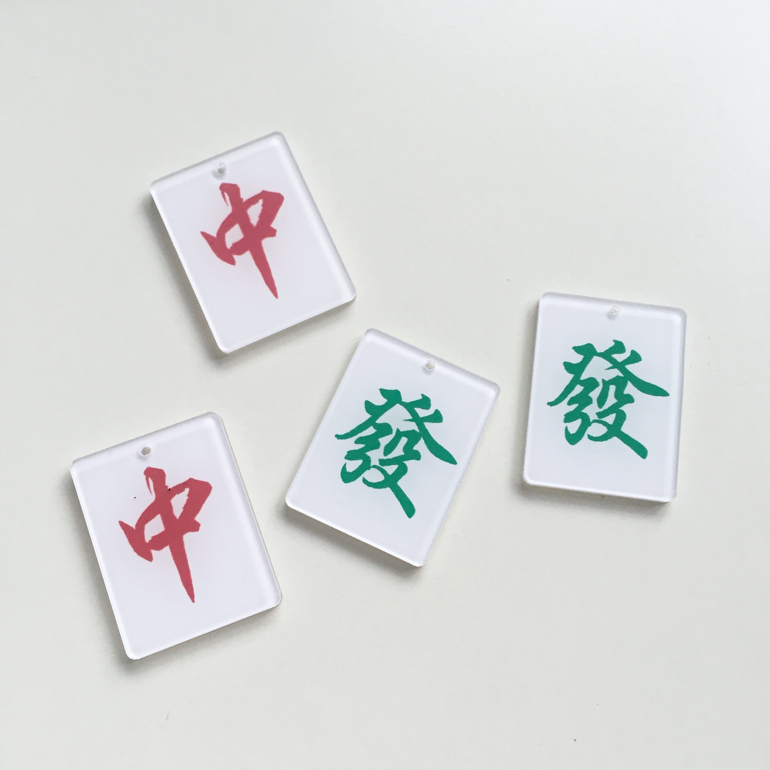 定制 麻将 发财红中 趣味亚克力贴片 带孔 耳环 配件饰品材料