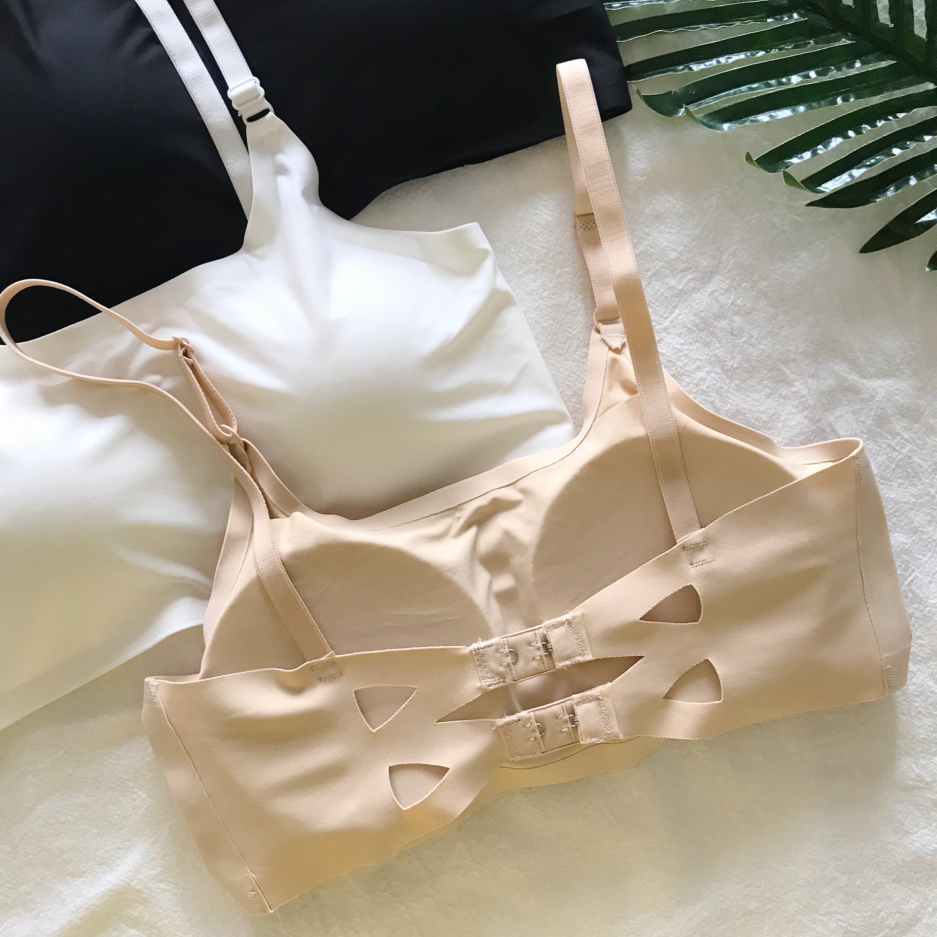 夏季百搭裹胸冰丝无痕交叉美背抹胸吊带背心女带胸垫防走光内衣潮