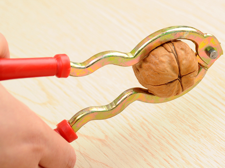 一折夹核桃的夹子