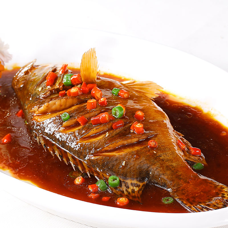 去购买 经过腌制的臭鳜鱼闻起来臭但吃起来很香,筷子一夹骨肉分离,肉