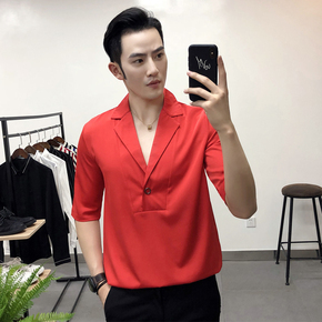 酒红色休闲衬衫配什么裤子