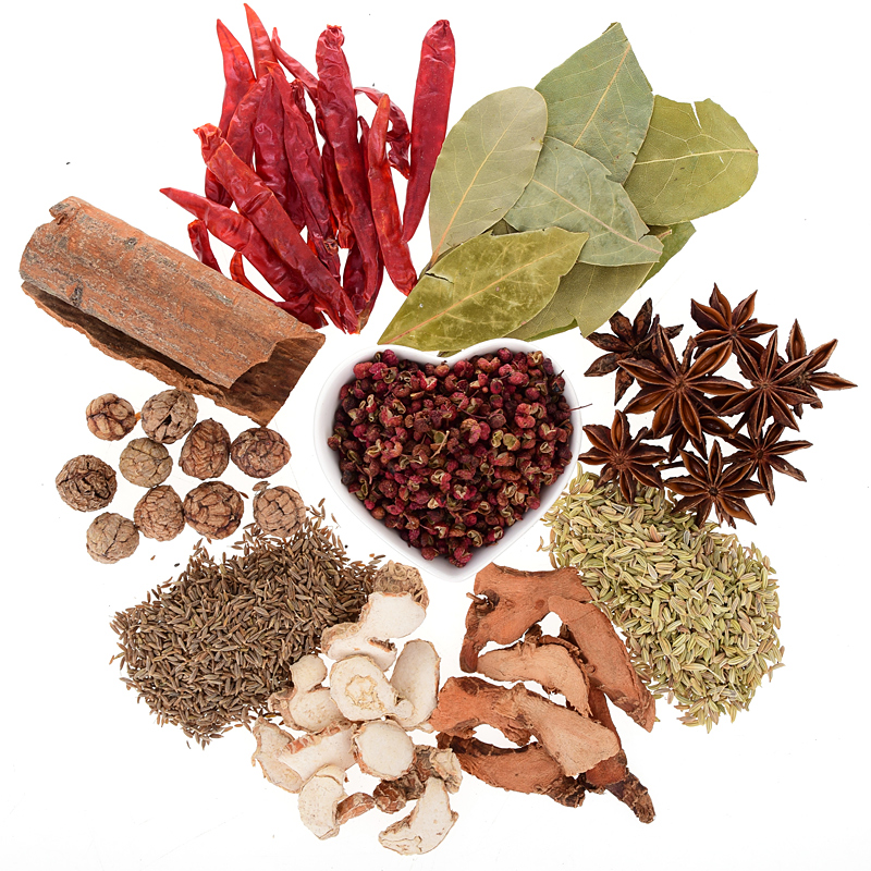 说到底,传统的卤料在过年的时候还是少不了,因为卤料里面的每一种香料