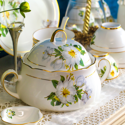 骨瓷餐具套装景德镇陶瓷器欧式碗碟筷碗盘子家用组合结婚送礼高档