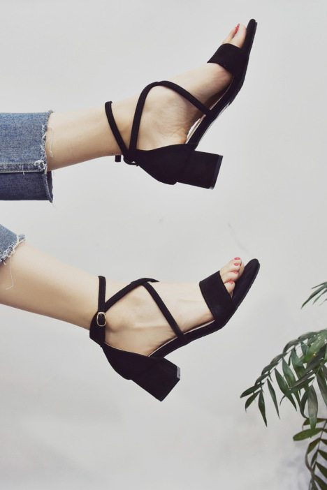 绑带鞋女中跟 学生_粗跟绑带凉鞋女中跟2018新款夏韩版百搭仙女平底