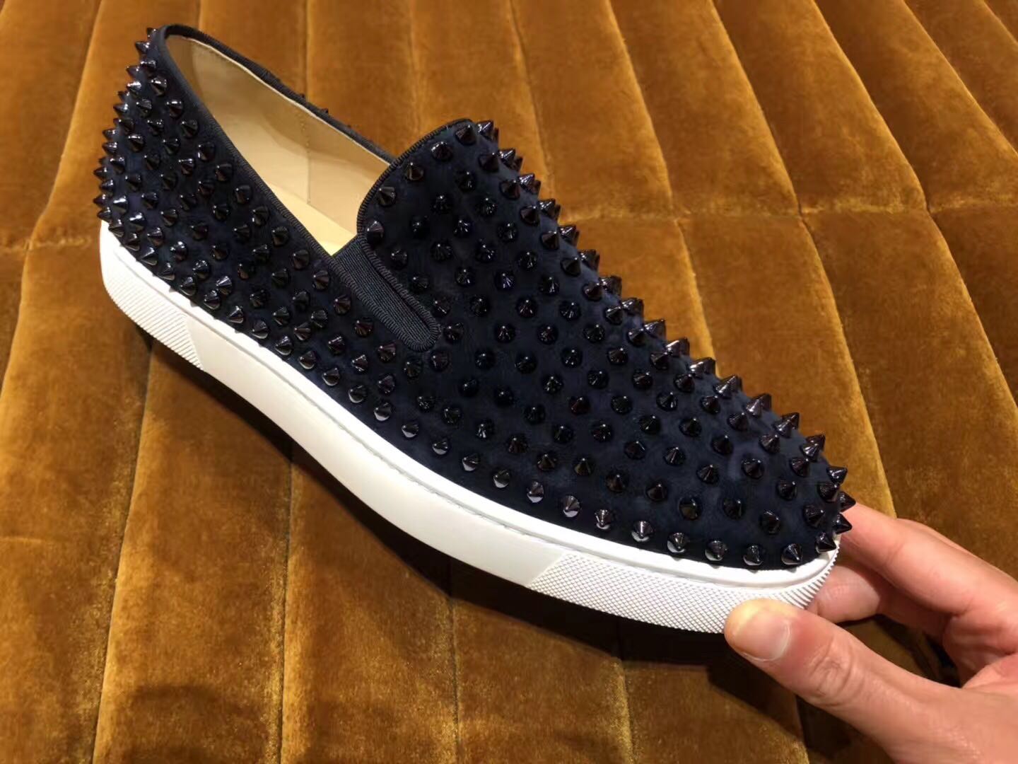cl红底鞋鞋底会掉漆吗_cl红底鞋多少钱_cl鞋的铆钉掉了怎么办