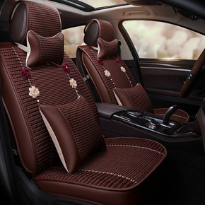 时尚简约客厅吊灯效果图