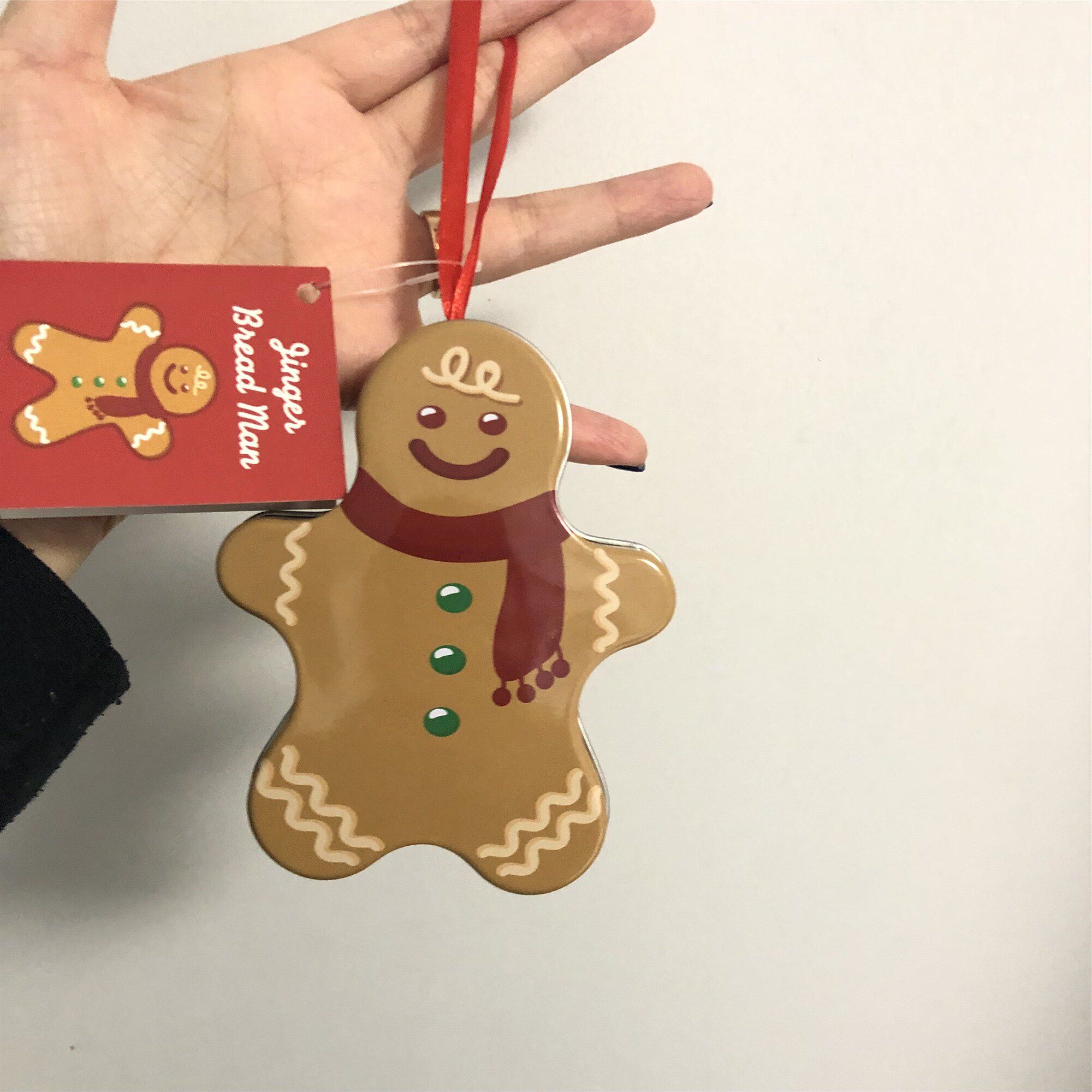 一折圣诞铁盒_现货日本 圣诞限定史莱克姜饼人饼干人巧克力铁盒 单盒