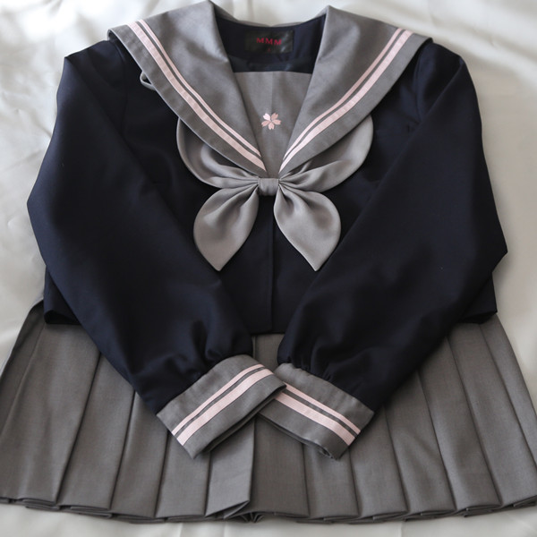 不懂水手服?你是过了假青春期