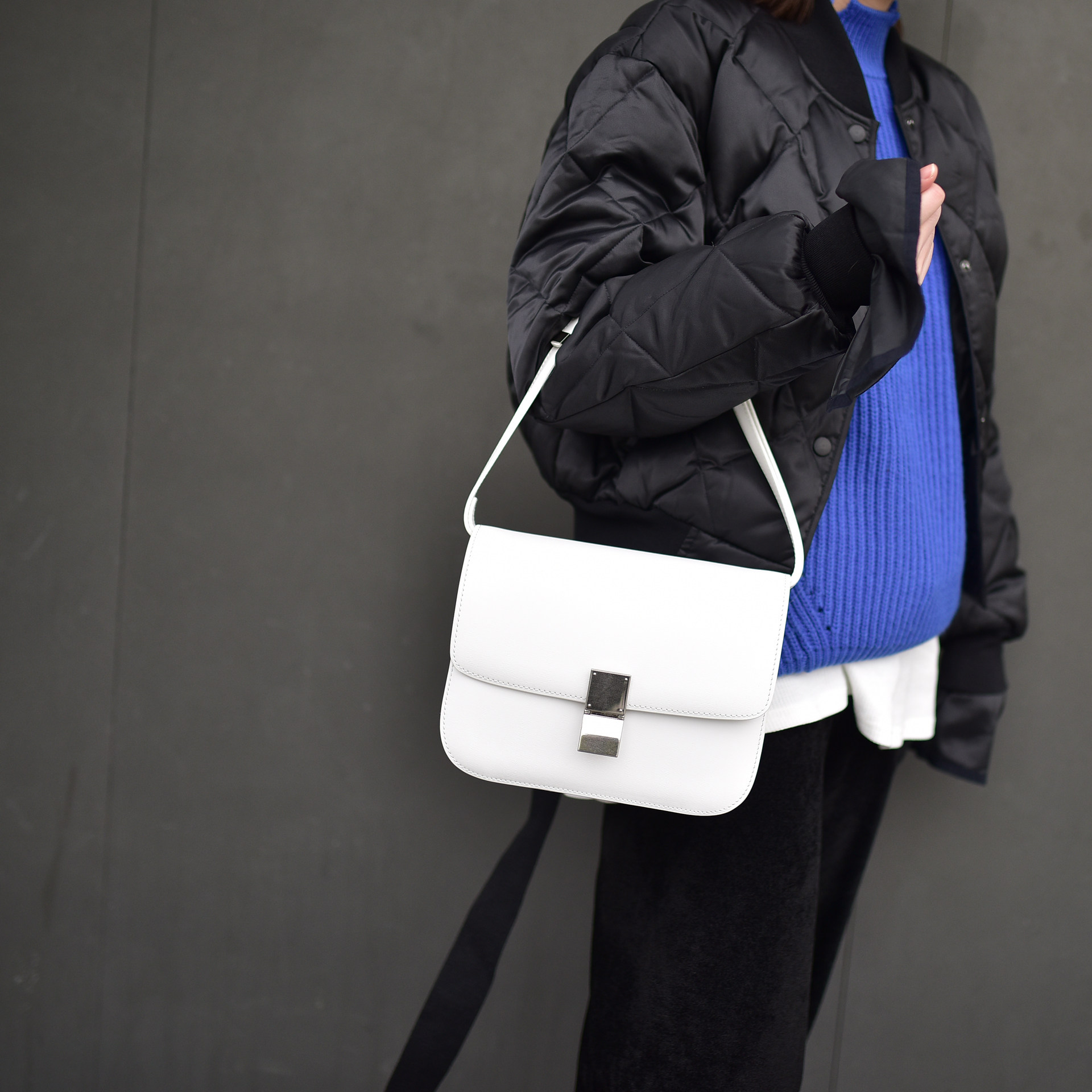 2018早春新款 高端手搓纹牛皮复古银扣街拍box豆腐包小方包女包潮