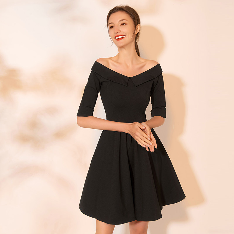 特价小黑裙礼服 赫本风_赫本风小黑裙v领黑色小礼服裙子2018秋季新款