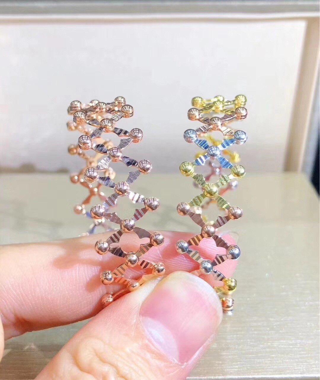 18K金抖音同款魔戒玫瑰彩黄金戒指手镯一款两