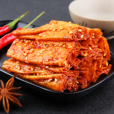 湖南平江儿时辣条特产手工香辣丝豆皮卷小吃重庆麻辣块网红零食辣