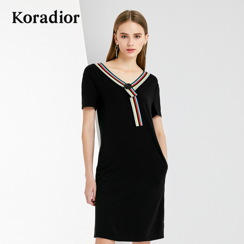 koradior/珂莱蒂尔品牌女装2018夏装新款短袖v领气质黑色连衣裙女