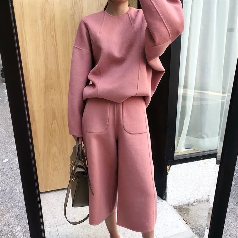 热销粉色阔腿裤套装_2018秋冬新款宽松版双面羊绒羊毛上衣阔腿裤两件