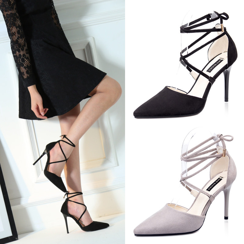 黑色绑带高跟鞋