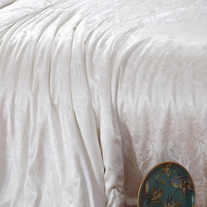 莱薇仿真丝贡缎提花蚕丝被lw0106