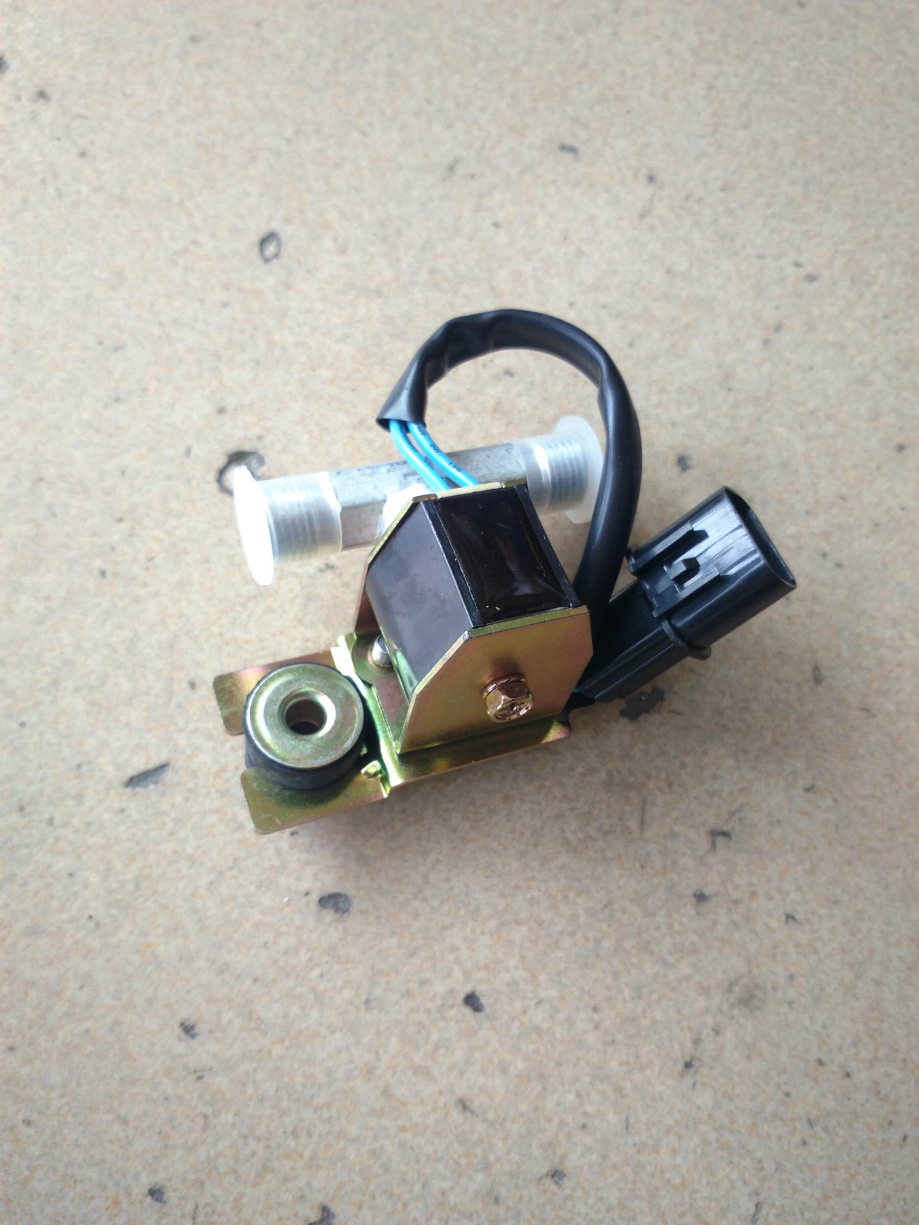 东风风行菱智后顶空调电磁阀/后空调电磁节流阀