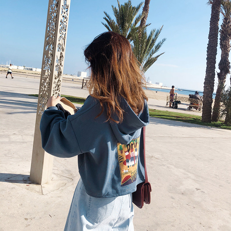 女生衣服秋季_谜秀pp home卫衣女连帽2018秋装新款韩版长袖宽松短款