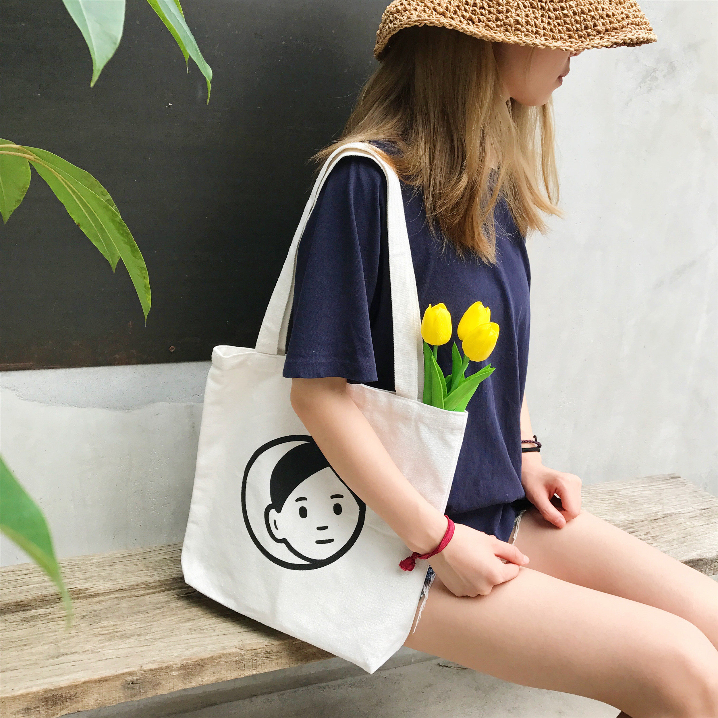 风chic百搭网红同款北欧风简约百搭人像街拍购物袋单肩包帆布包优惠券