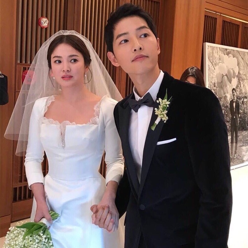 特价红色新娘头饰 超仙_宋慧乔多层蓬蓬头纱红色网红拍照头纱女新娘