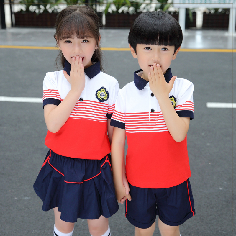 小学生夏季校服