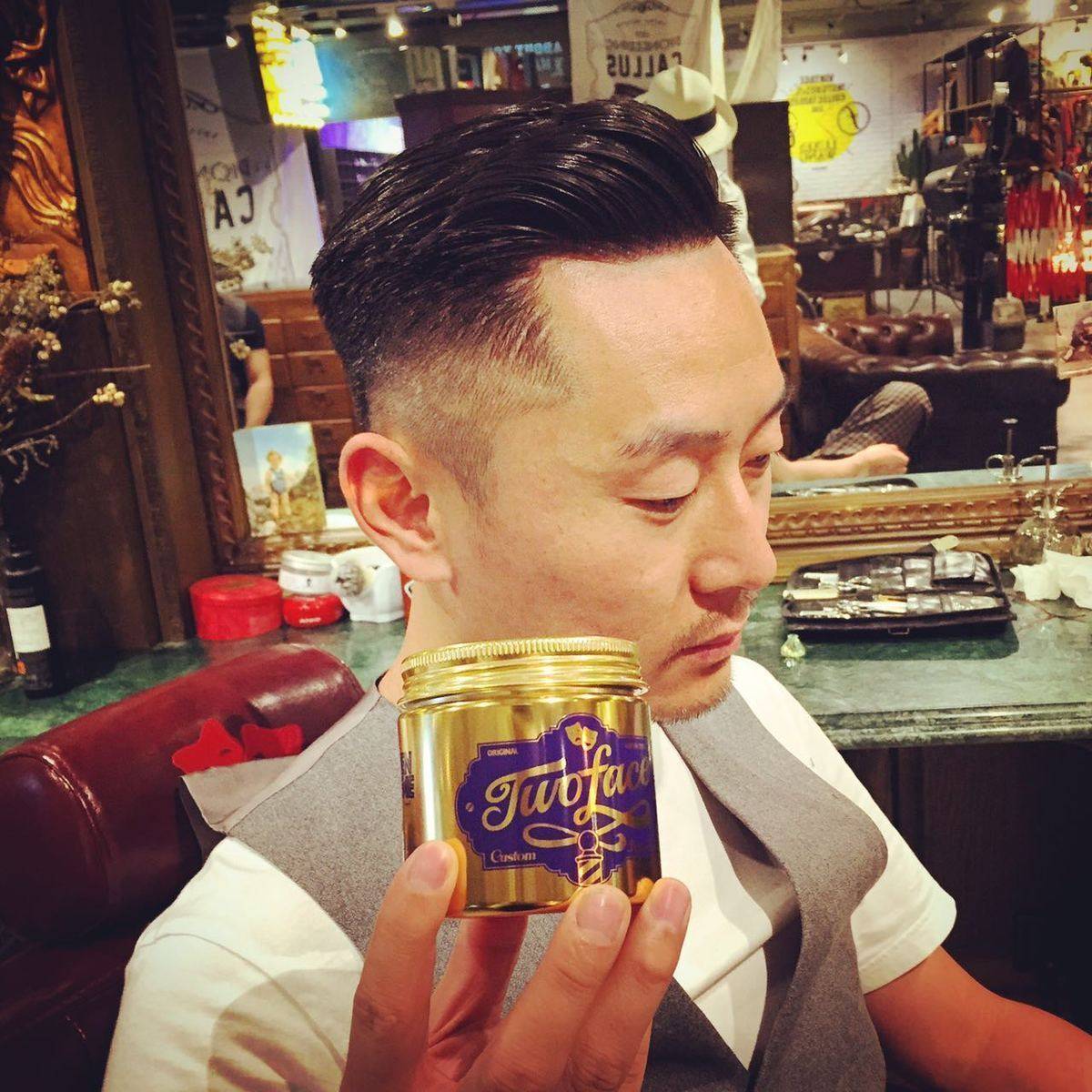 热销发油定型_twoface发油背头男士油头发膏神器强力持久定型双面理发