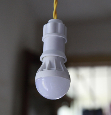 灿美家led灯泡 照明室内光源灯头灯座节能灯头加厚e27螺口 吊灯头