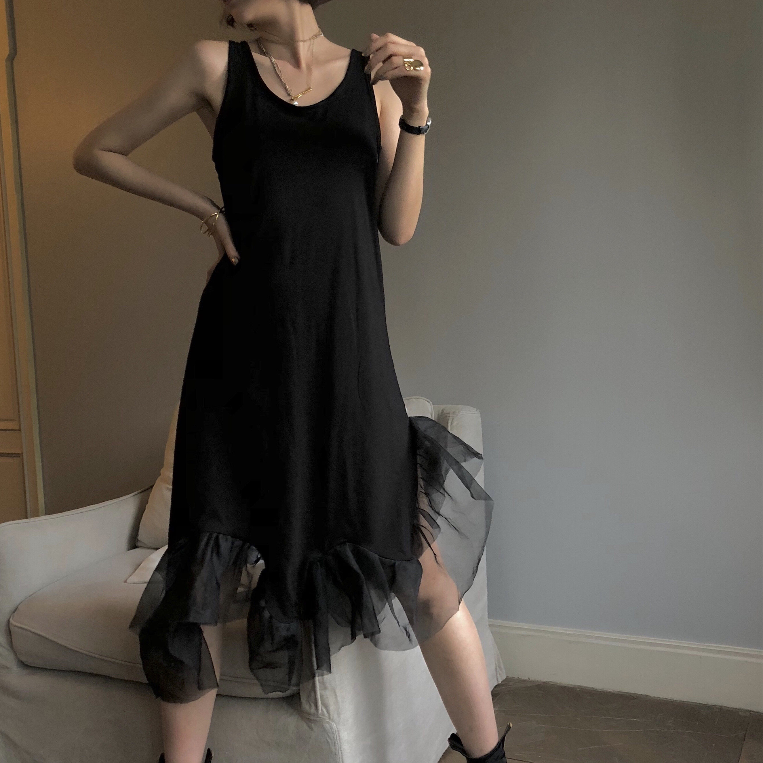 shop12018新款不规则褶皱荷叶边欧美休闲气质黑色黑纱连衣裙优惠券