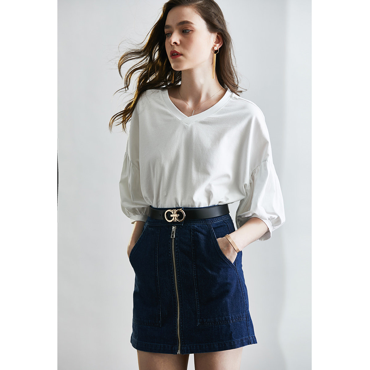 初棉2018夏装新款灯笼袖白色t恤女宽松箱型落肩袖v领打底衫女