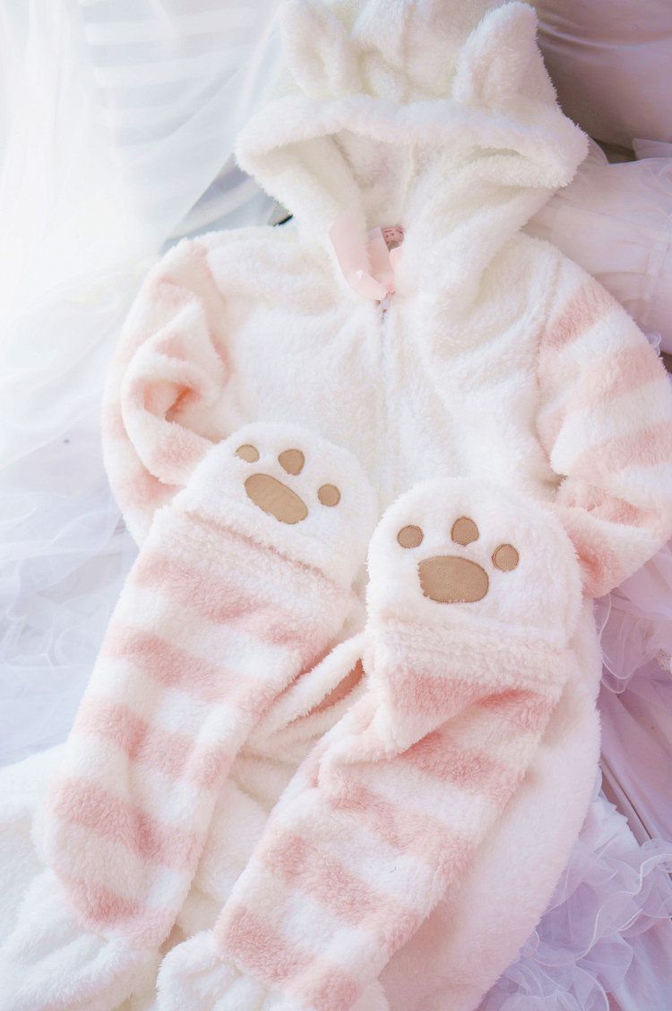 穿毛绒睡衣,秒变萌耳萝莉
